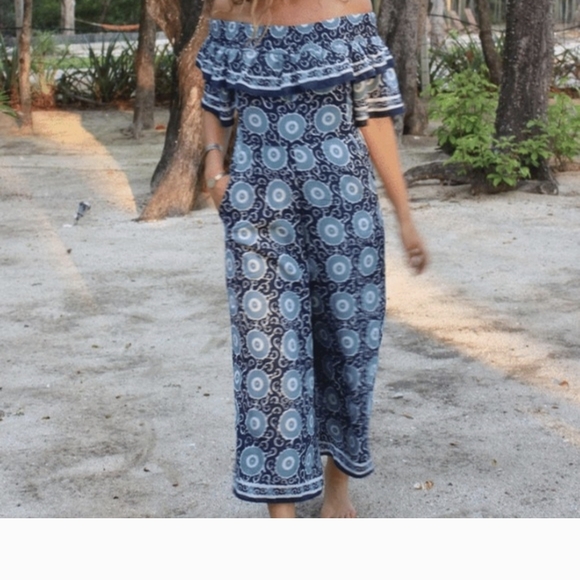Off-Shoulder Blue Patterned Jumpsuit - Picture 3 of 8